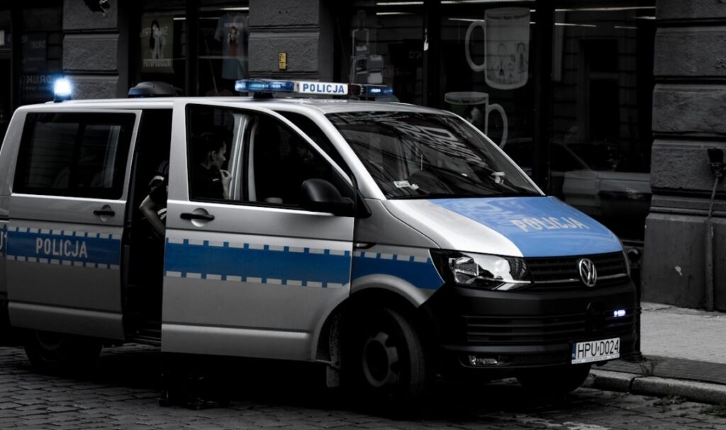 44-letni mężczyzna z Warszawy ukrywał narkotyki w samochodzie: zareagowali policjanci z Bielan